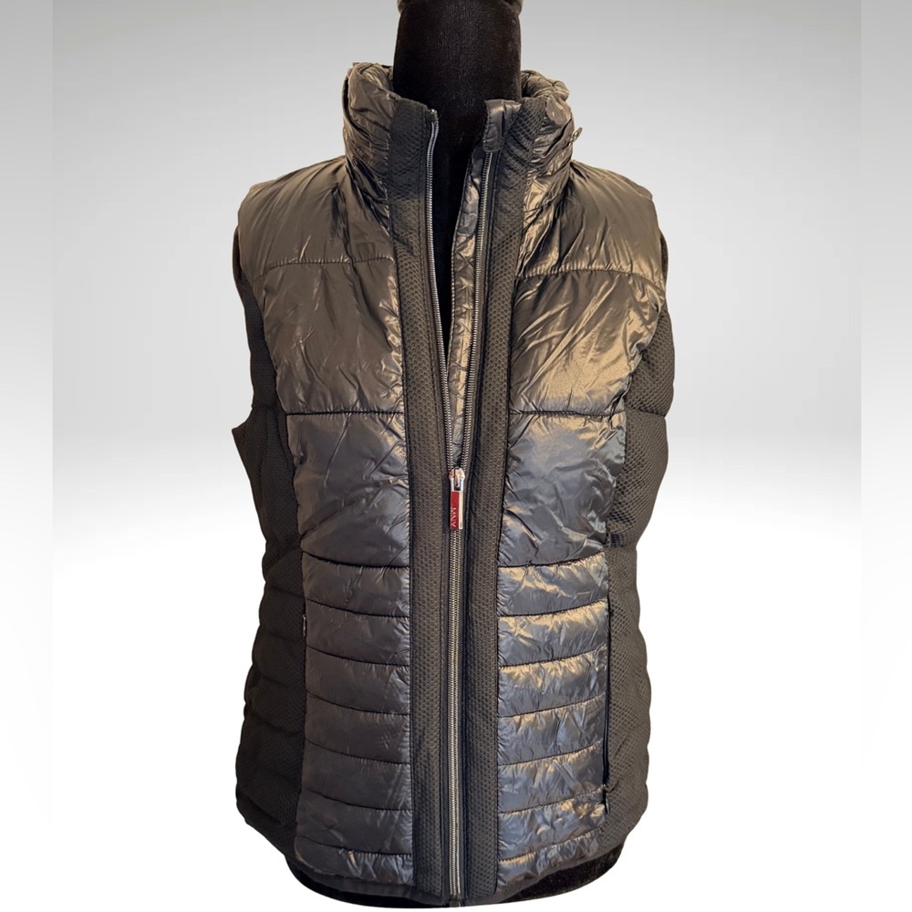 Light weight puffer vest